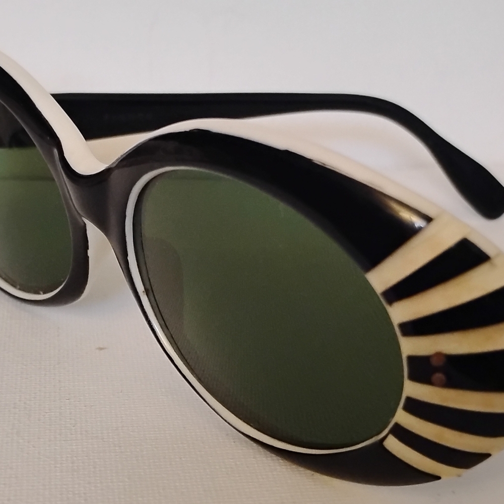 Rare Vintage French Bl/White Sunglasses NOS